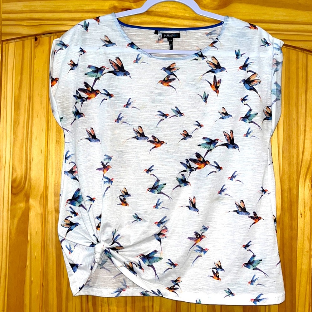 GUC Size M Tshirt